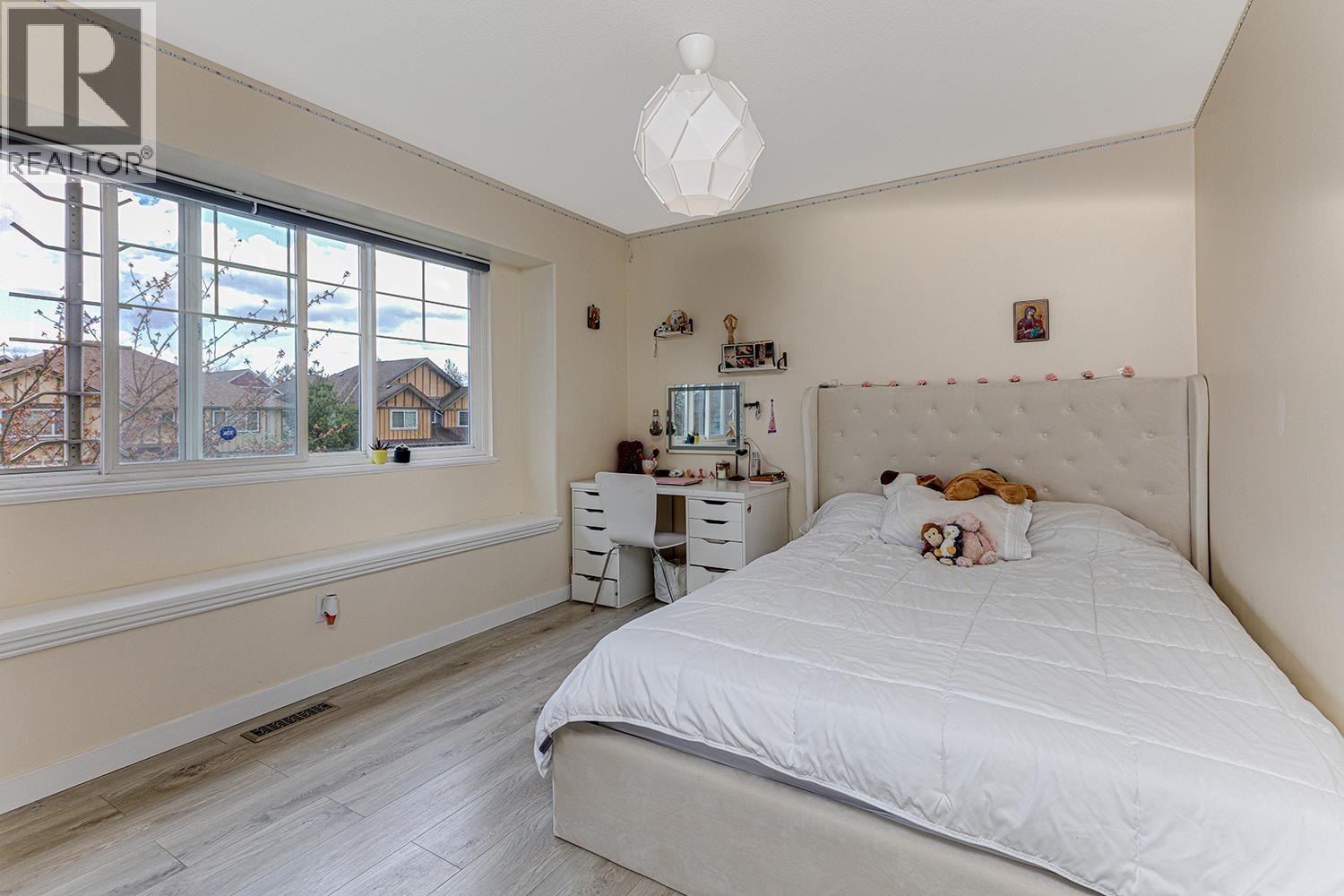 1077 RIVERSIDE DRIVE, Port Coquitlam