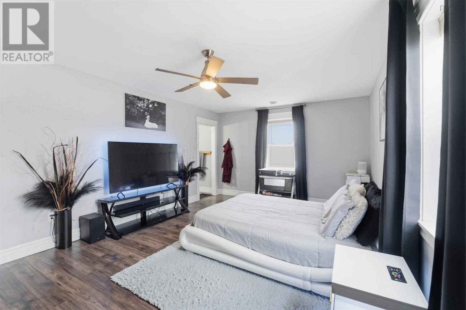 Property 17 of 42 of 1476 Highway 360