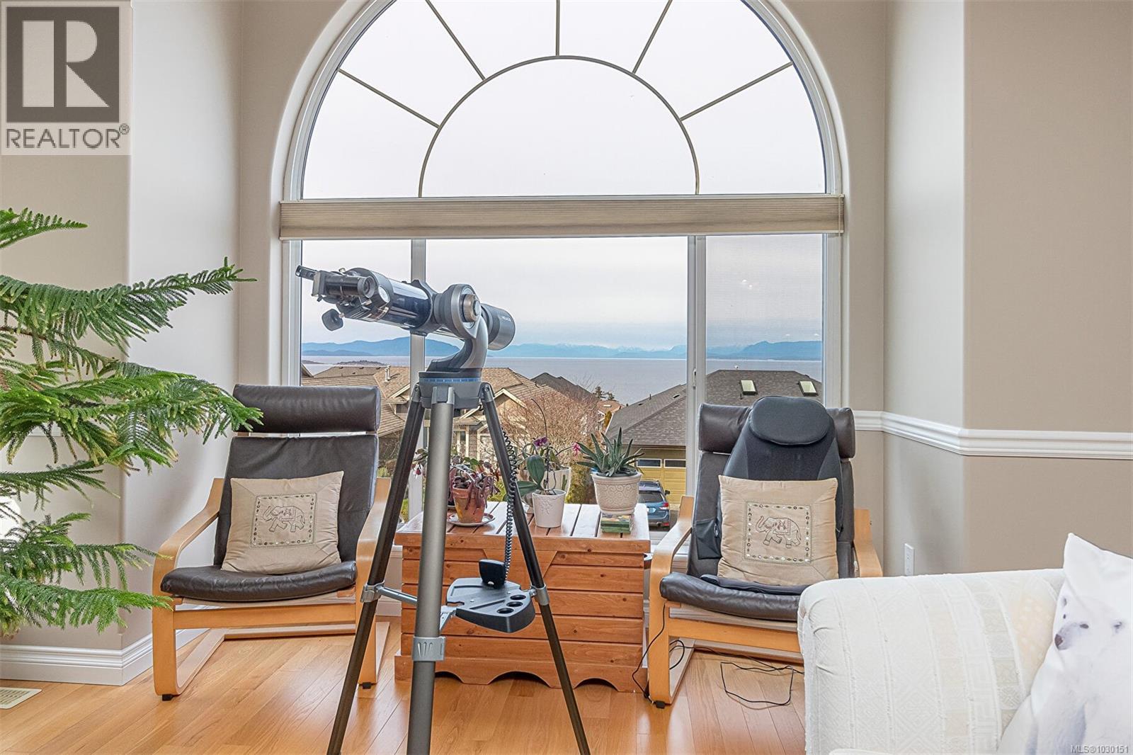 6509 KESTREL CRES - 11