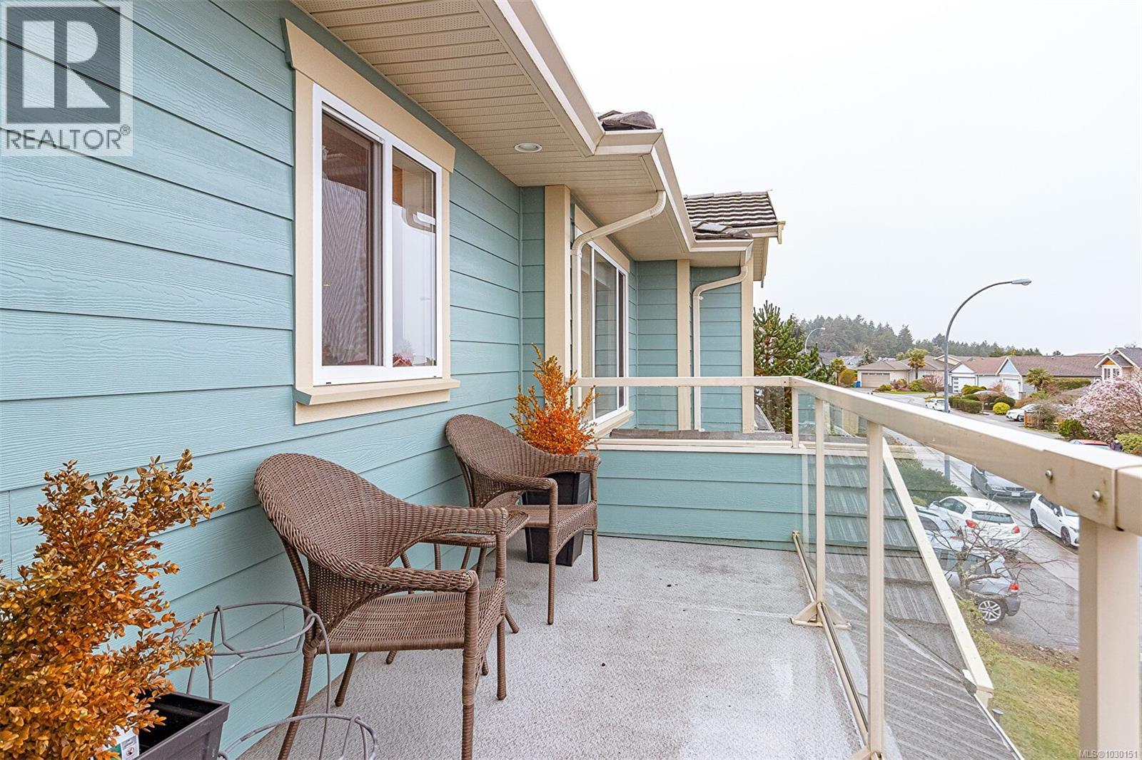 6509 KESTREL CRES - 63