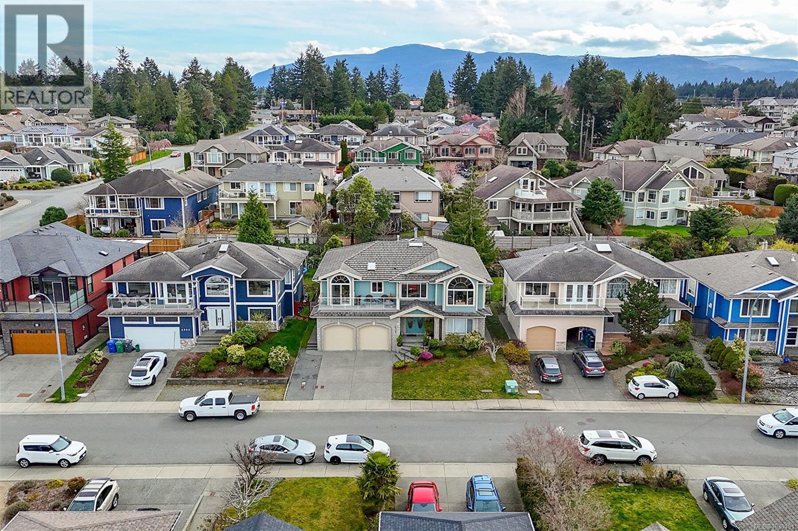 6509 KESTREL CRES - 82