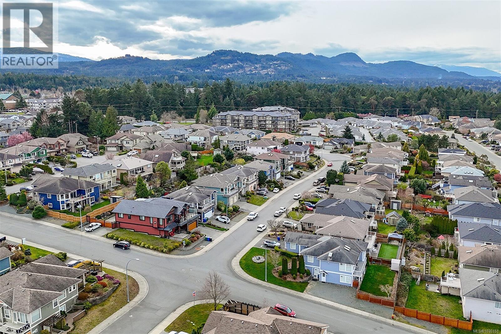 6509 KESTREL CRES - 90