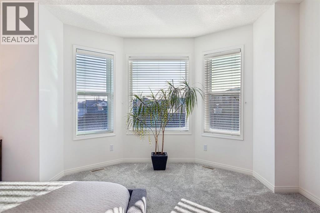 Single Family House for Sale in  Evercreek Bluffs Way SW Evergreen Calgary 