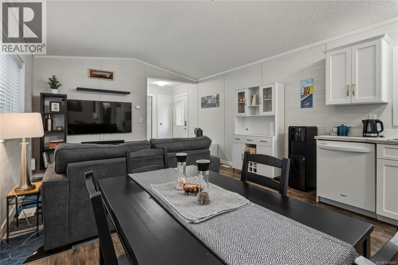 460 ORCA CRES - 14