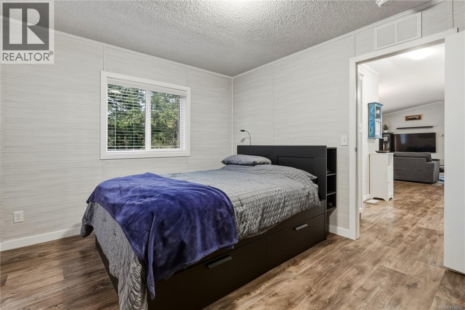 460 ORCA CRES - 19