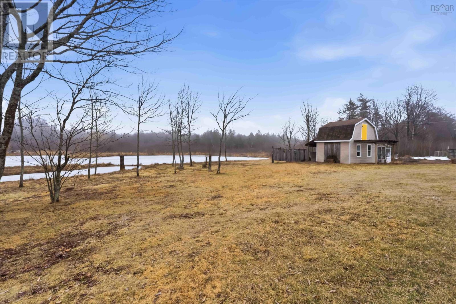 Property 16 of 42 of 1476 Highway 360