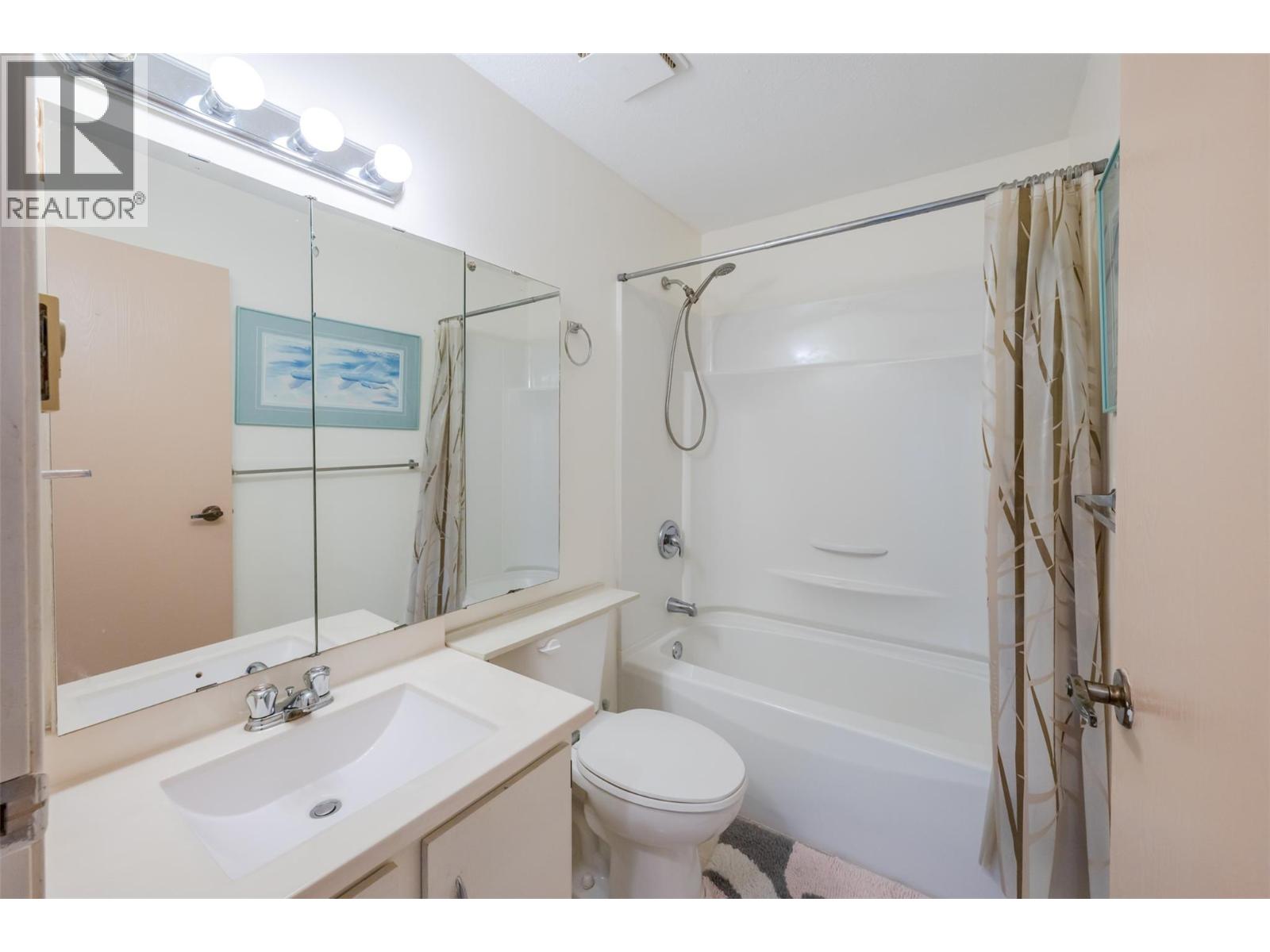 5862 AIRPORT Street Unit# 8, Oliver