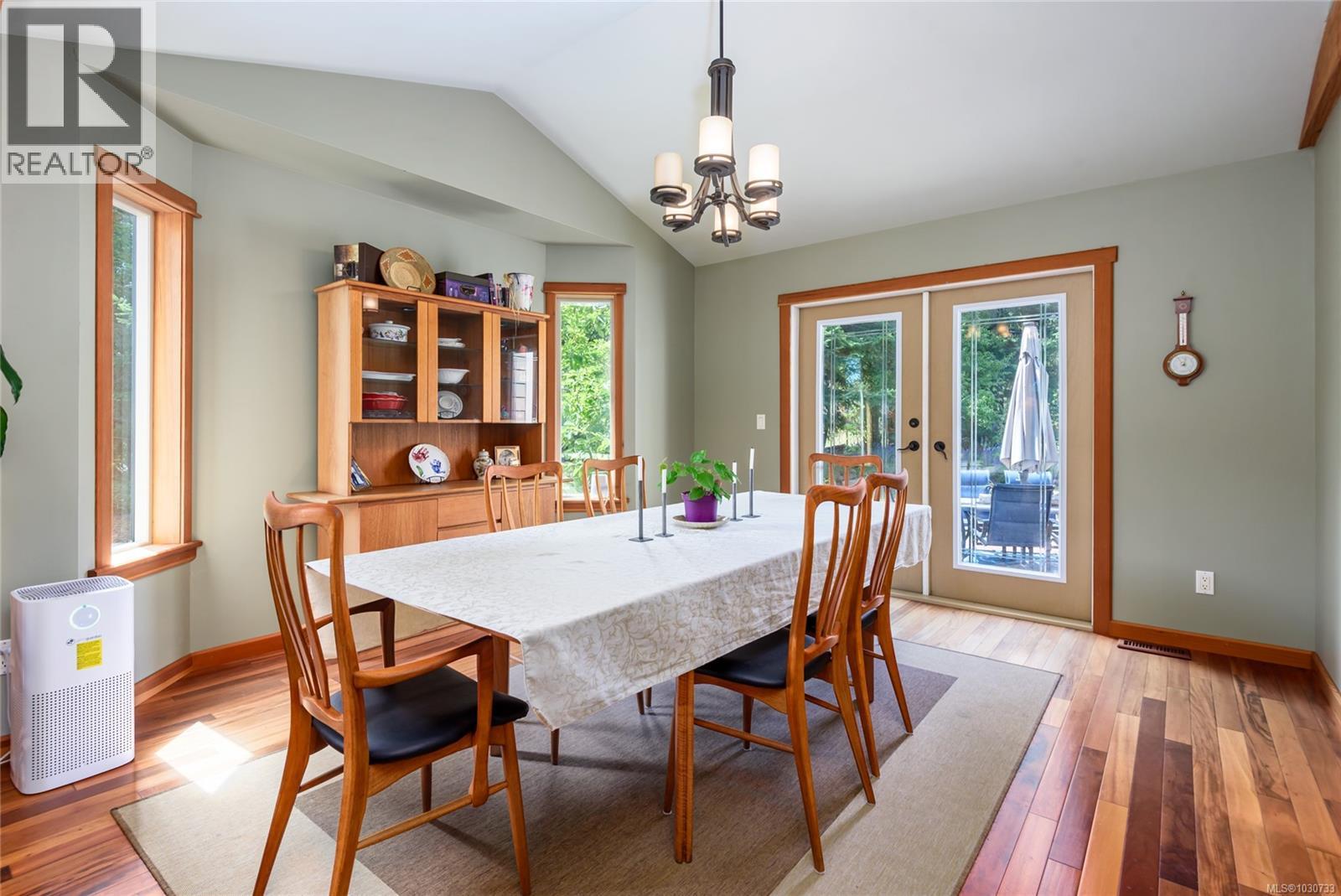 7455 Rodger Rd - 16