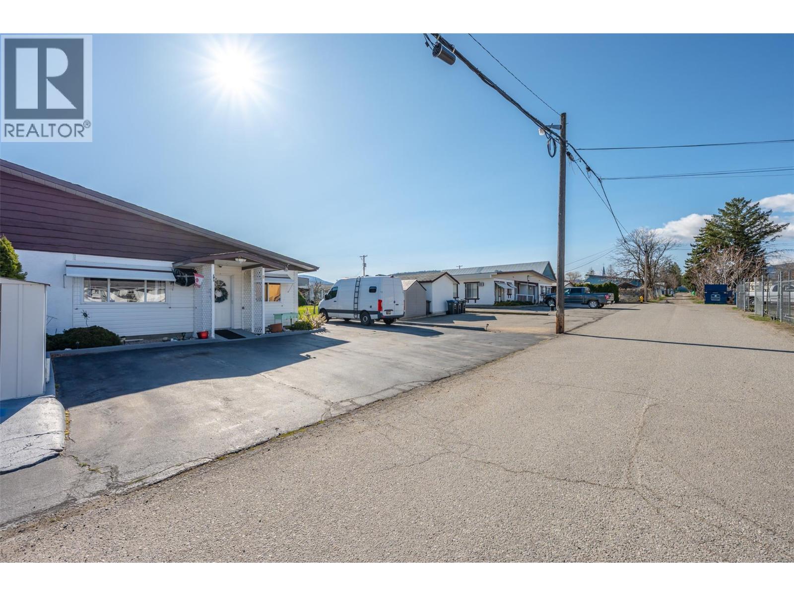 5862 AIRPORT Street Unit# 8, Oliver