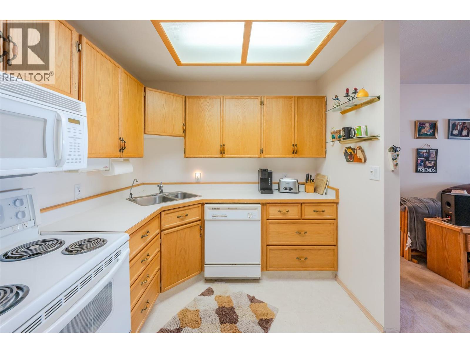 5862 AIRPORT Street Unit# 8, Oliver