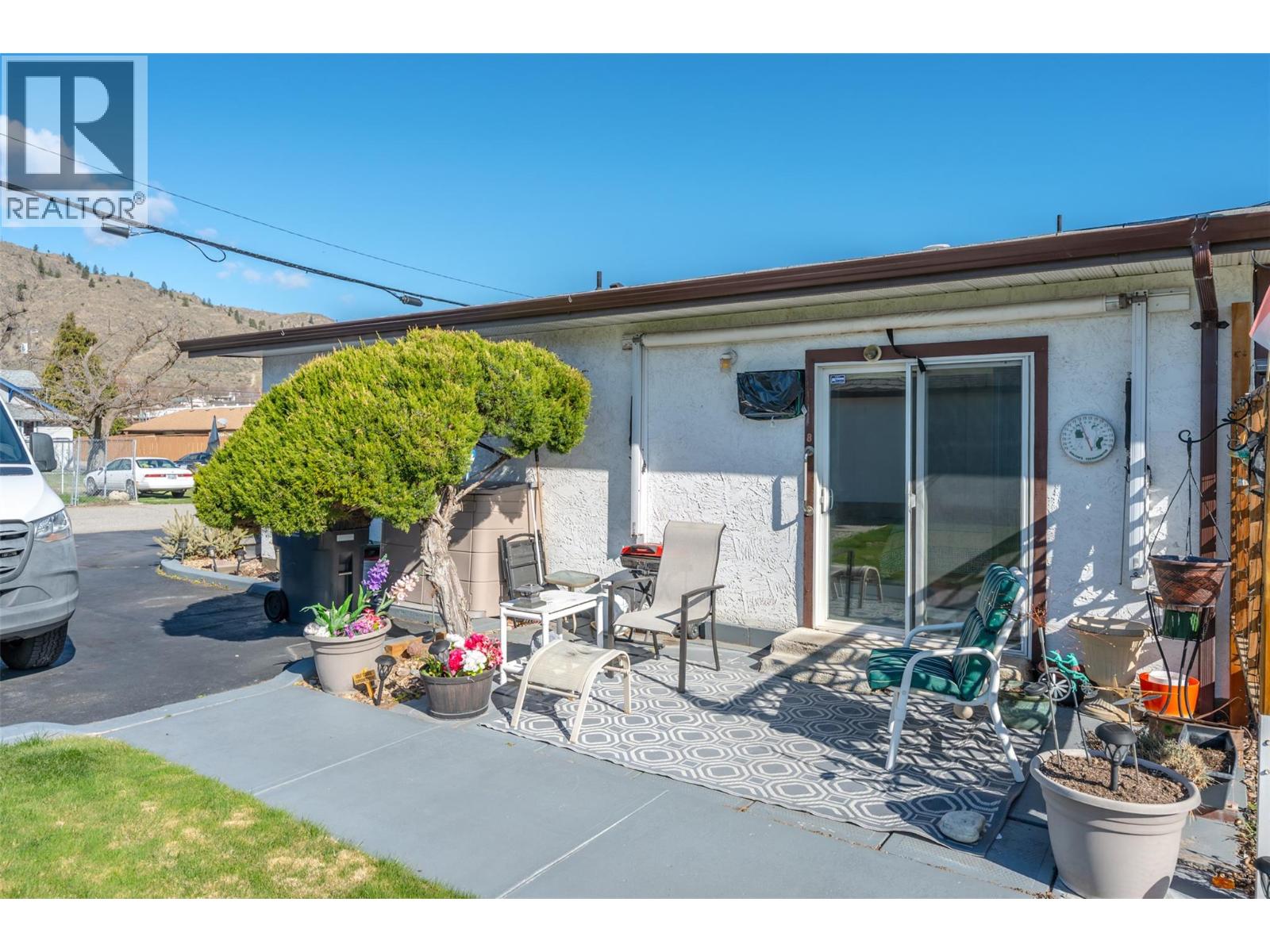 5862 AIRPORT Street Unit# 8, Oliver