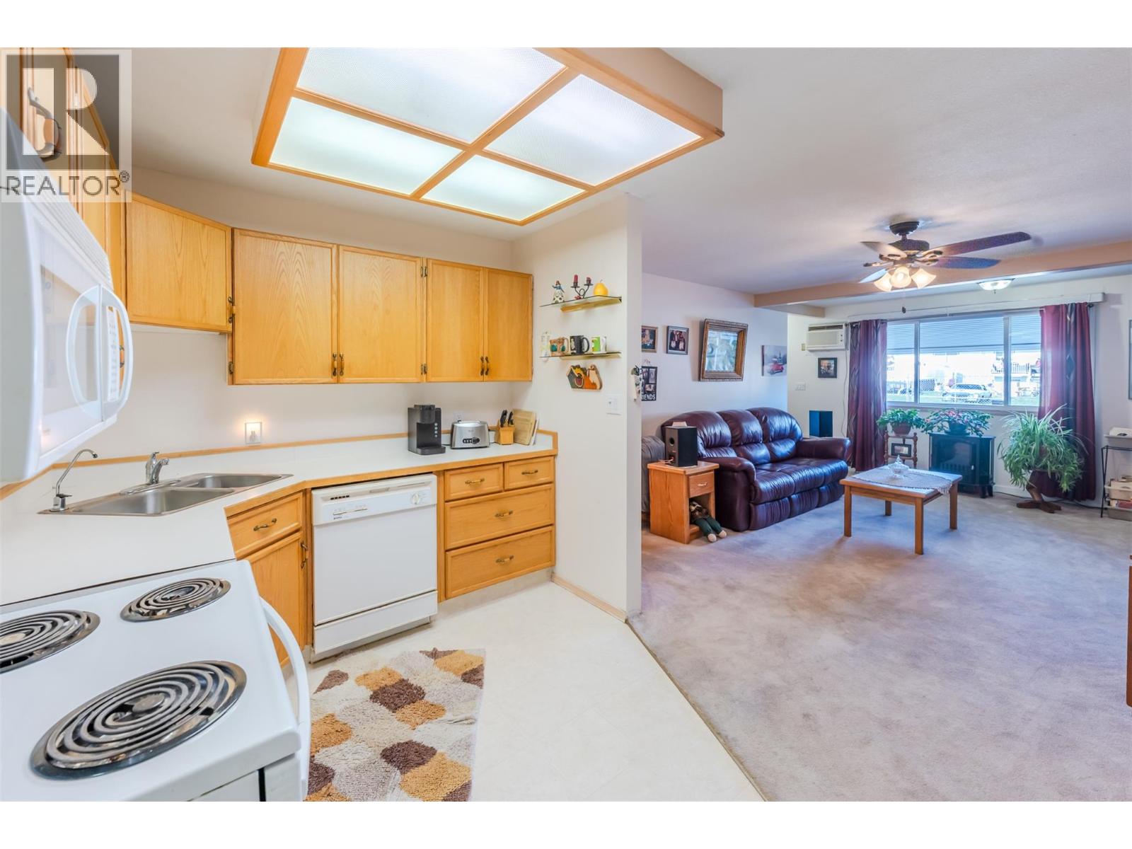 5862 AIRPORT Street Unit# 8, Oliver