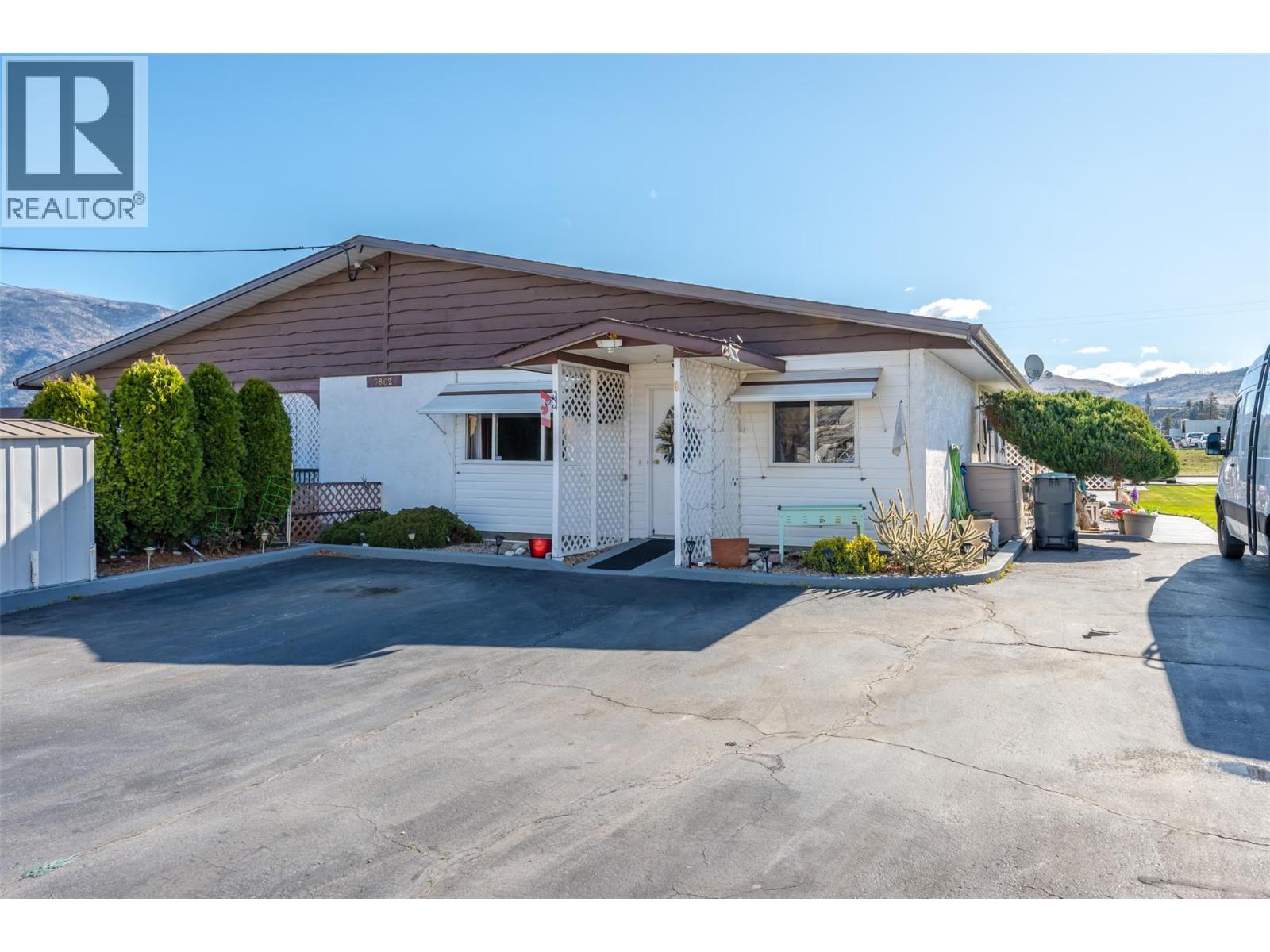 #8 5862 AIRPORT Street - 1