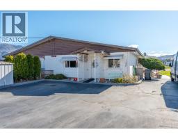 8 5862 AIRPORT Street, Oliver