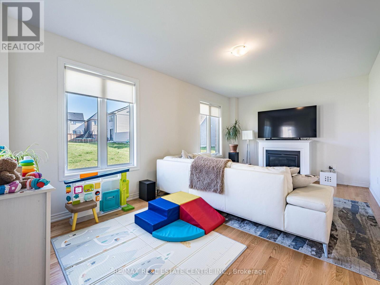 192 MIYAKO COURT - 18