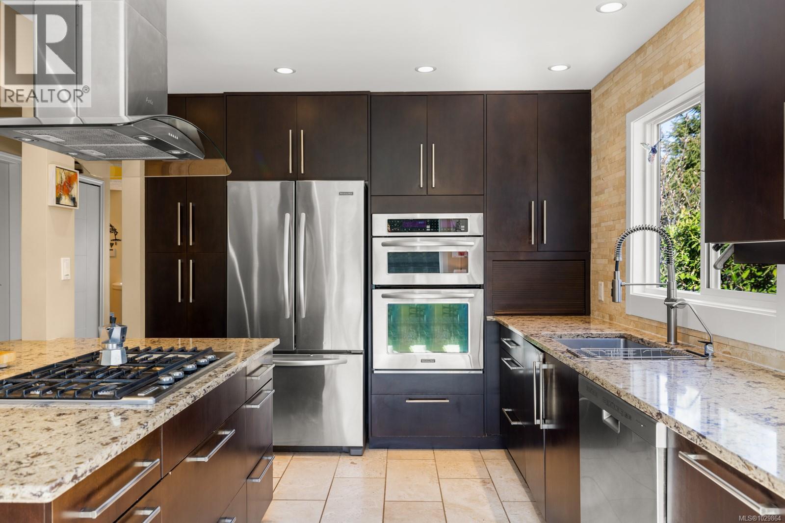 3223 SEDGWICK DR - 10