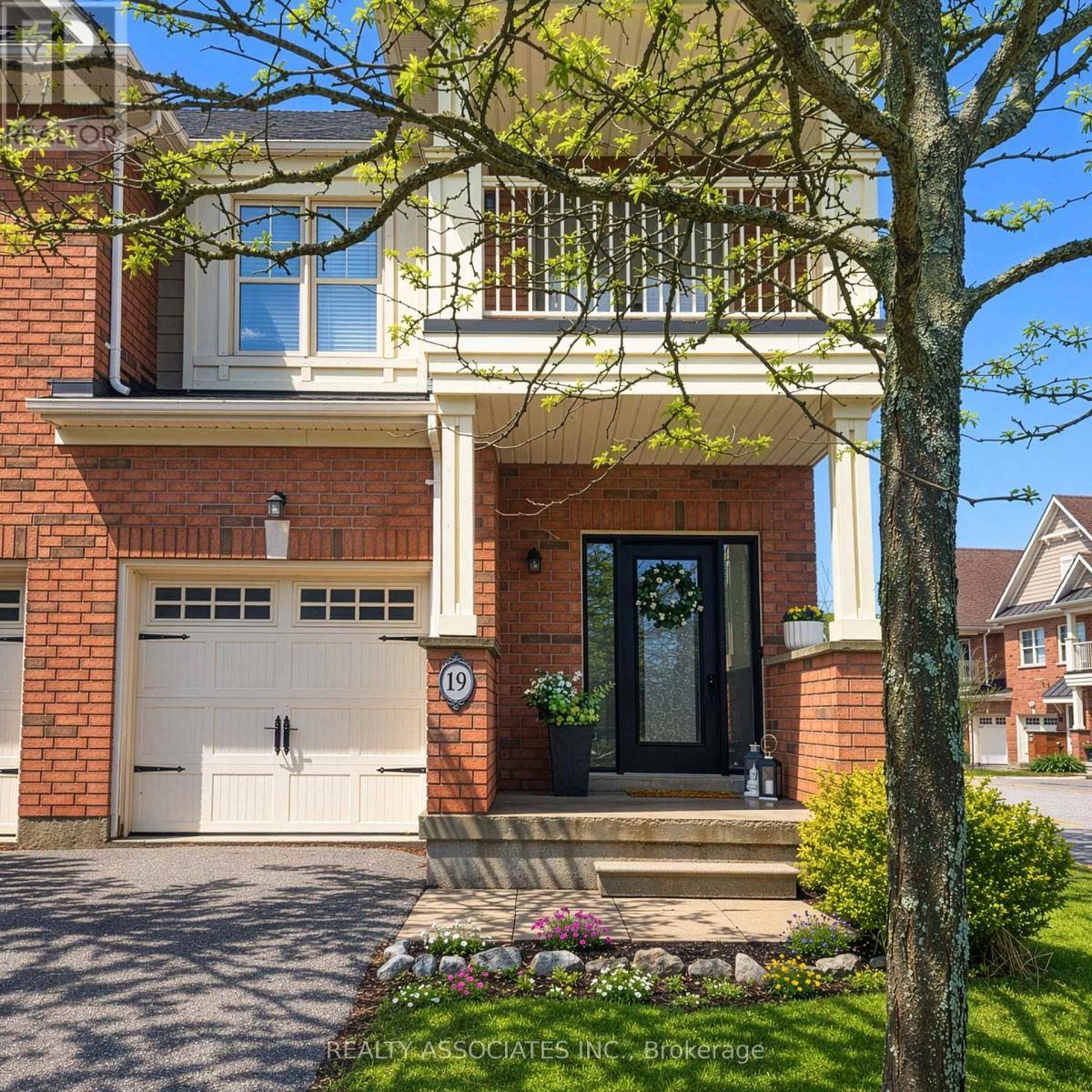 19 BEARINGS AVENUE, Whitchurch-Stouffville (Stouffville), Ontario