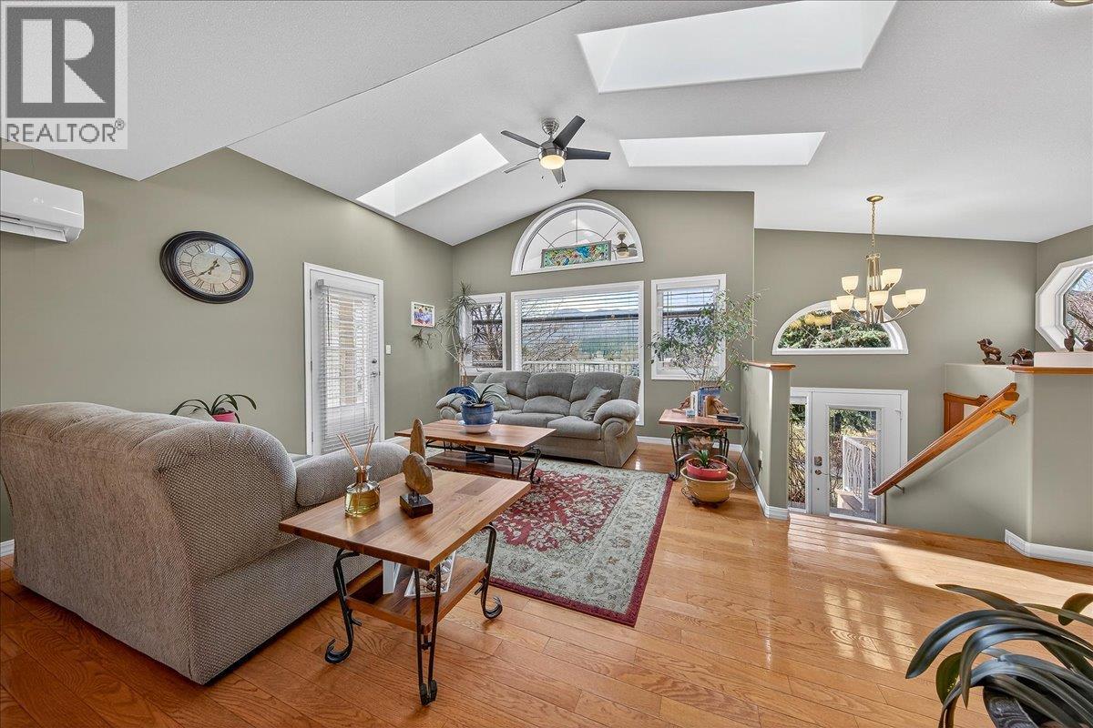 4885 Carnoustie Place, Fairmont Hot Springs