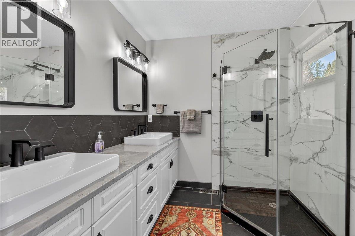 4885 Carnoustie Place, Fairmont Hot Springs