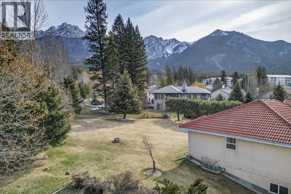 4885 Carnoustie Place, Fairmont Hot Springs