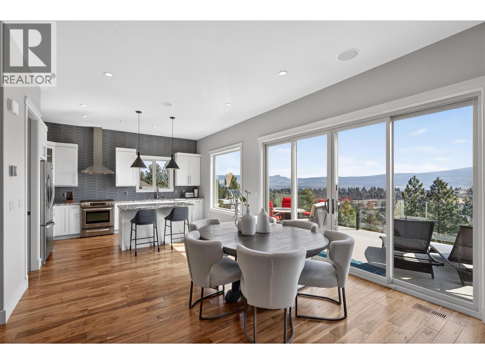 1086 Aurora Heights, West Kelowna