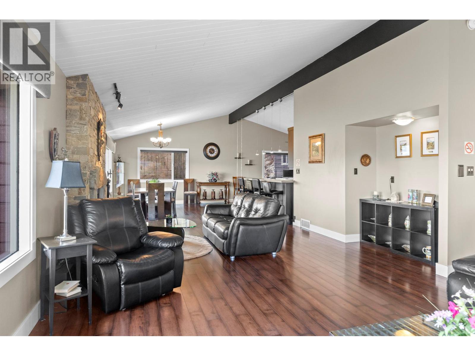 1084 Westside Road S, West Kelowna