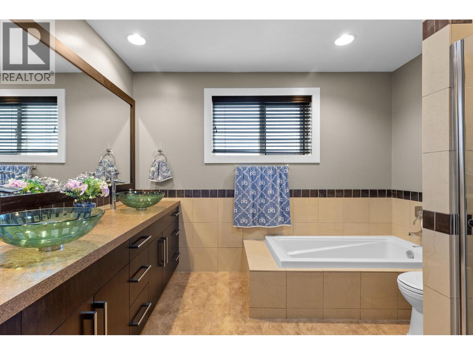 1084 Westside Road S, West Kelowna