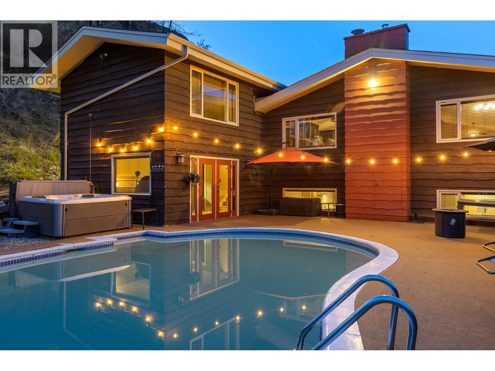 1084 Westside Road S, West Kelowna