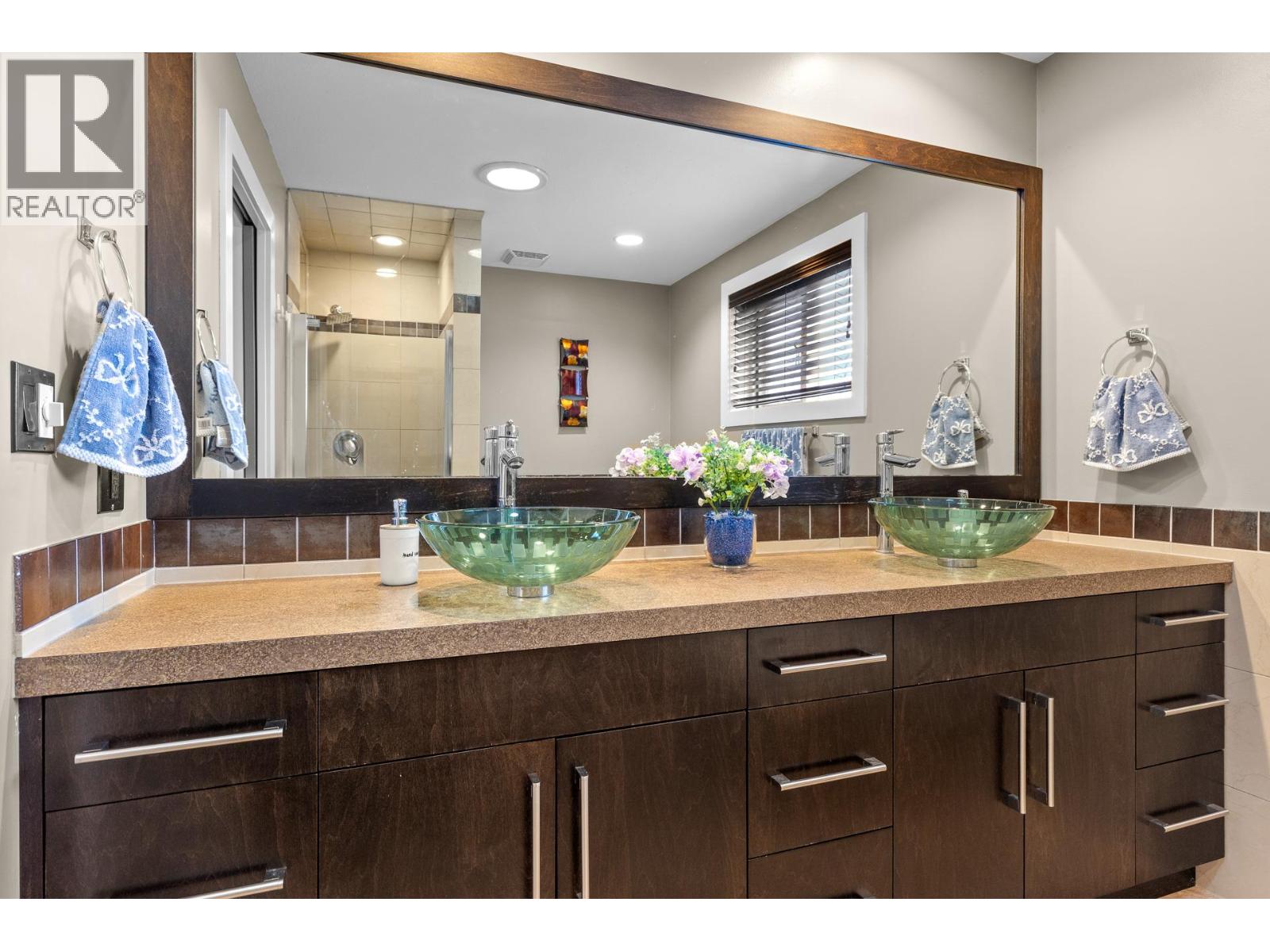 1084 Westside Road S, West Kelowna