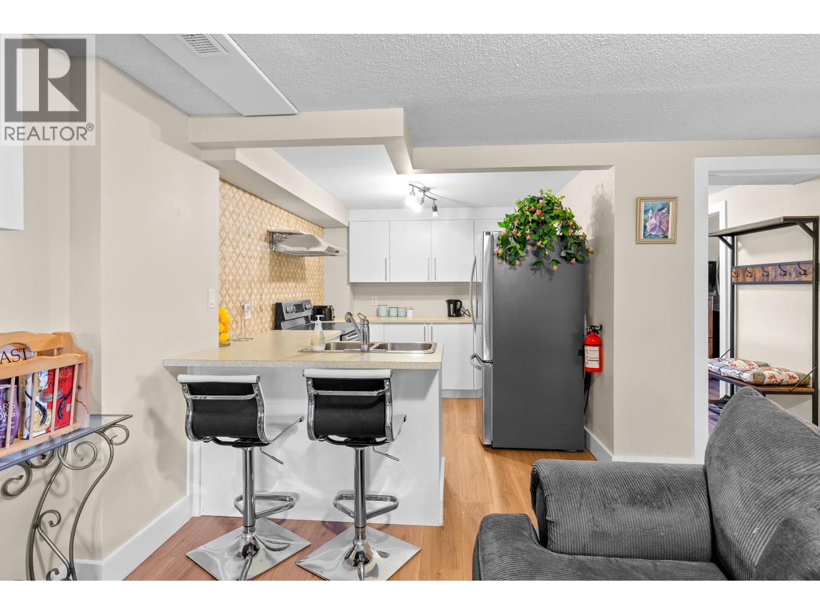 1084 Westside Road S, West Kelowna