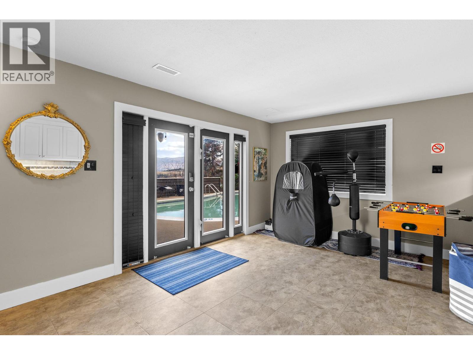 1084 Westside Road S, West Kelowna