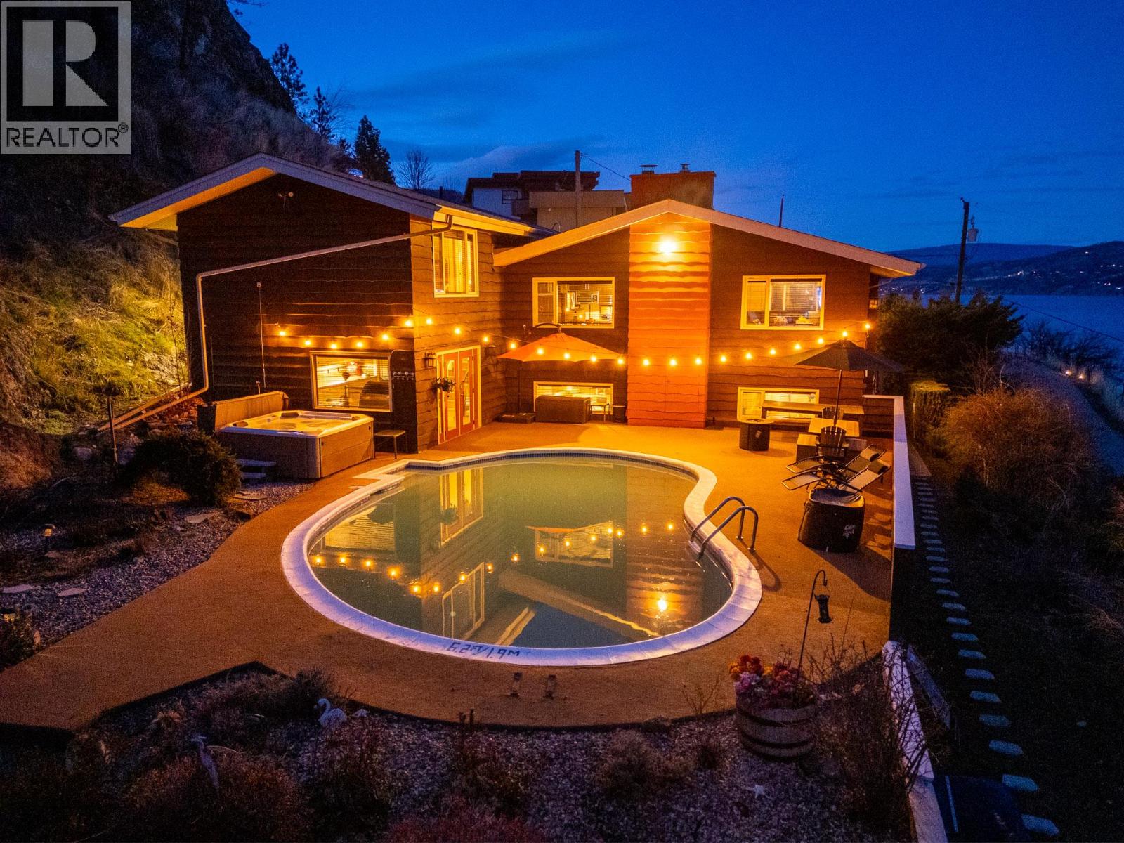 1084 Westside Road S, West Kelowna