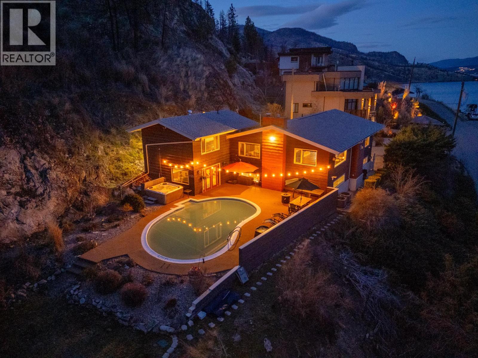 1084 Westside Road S, West Kelowna