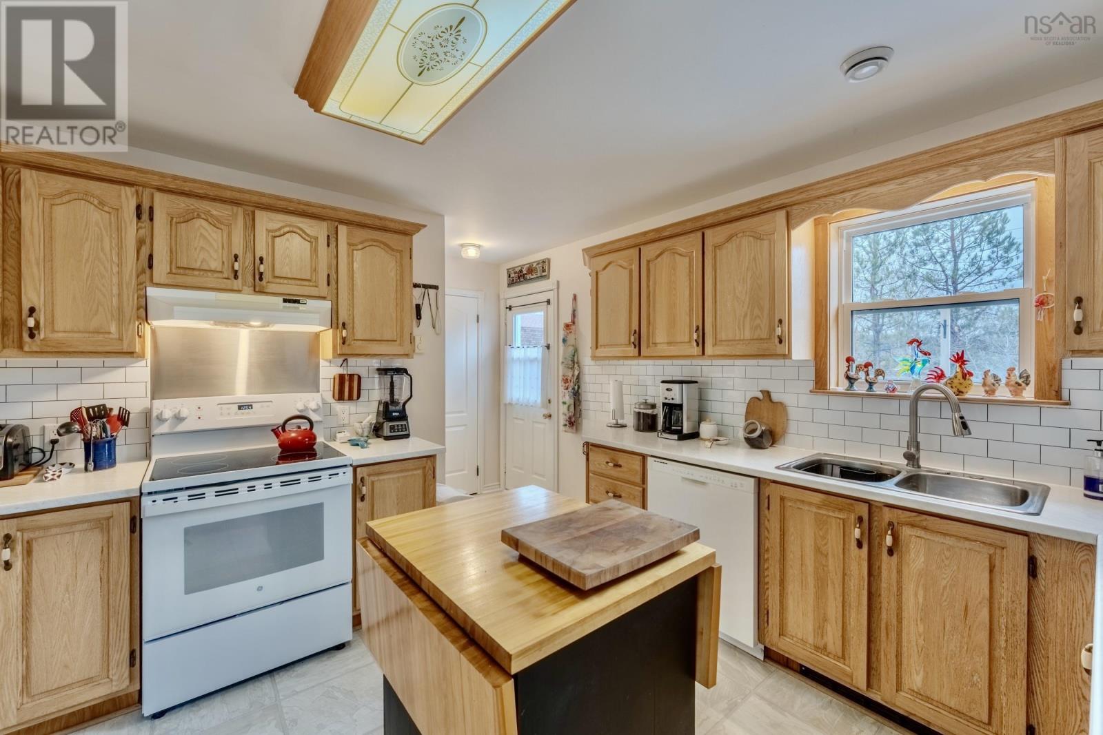 Property 13 of 42 of 46 Riverview Drive