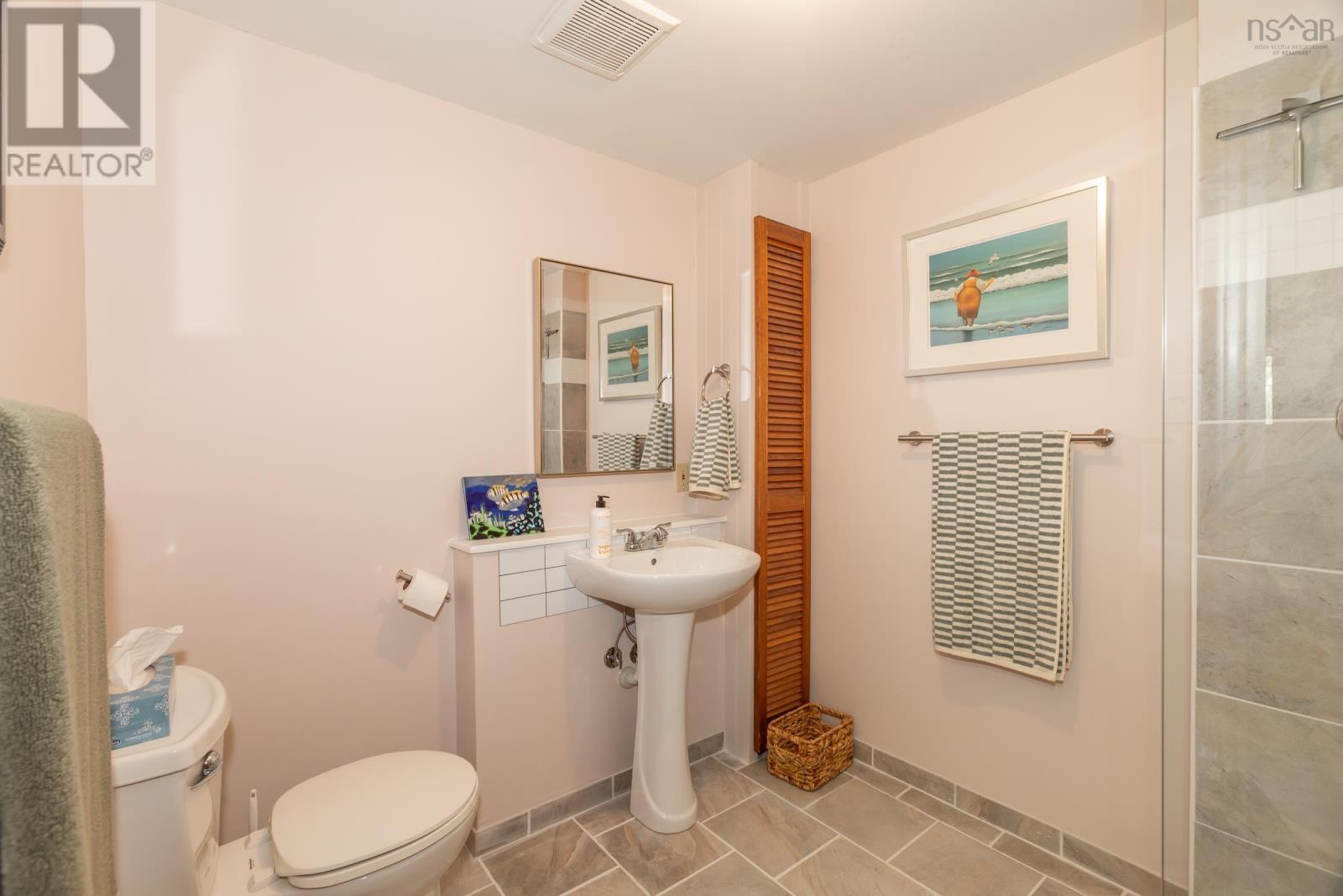 Property 37 of 42 of 46 Riverview Drive