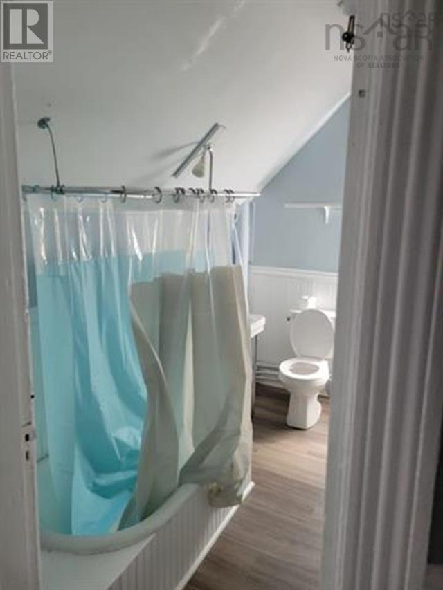 Property 10 of 11 of 428 George Street