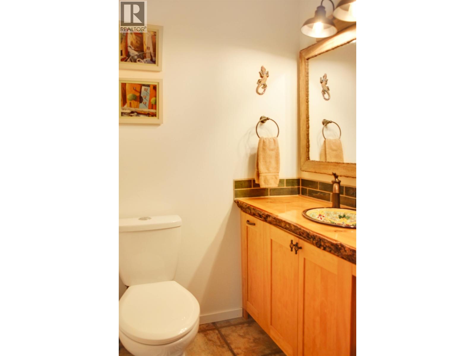 8494 GERALD CRESCENT - 25