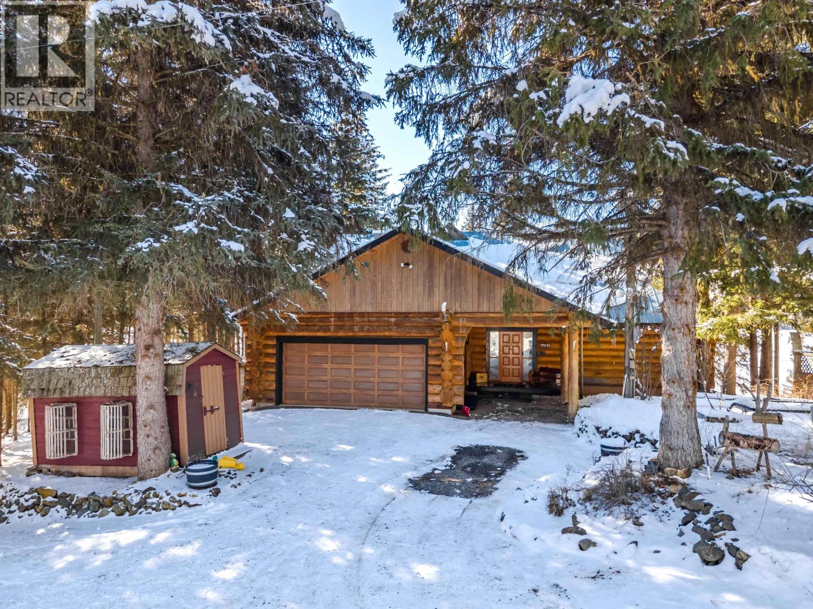 8494 GERALD CRESCENT - 32