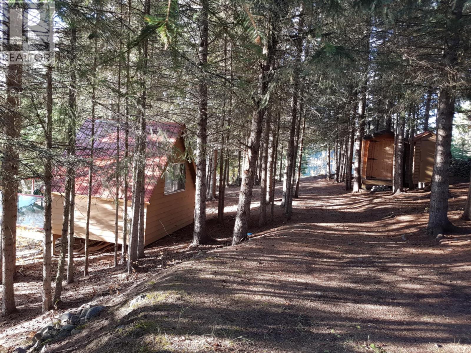 8494 GERALD CRESCENT - 33