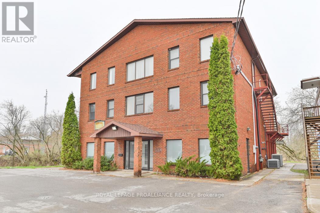 108 RUSSEL STREET - 3