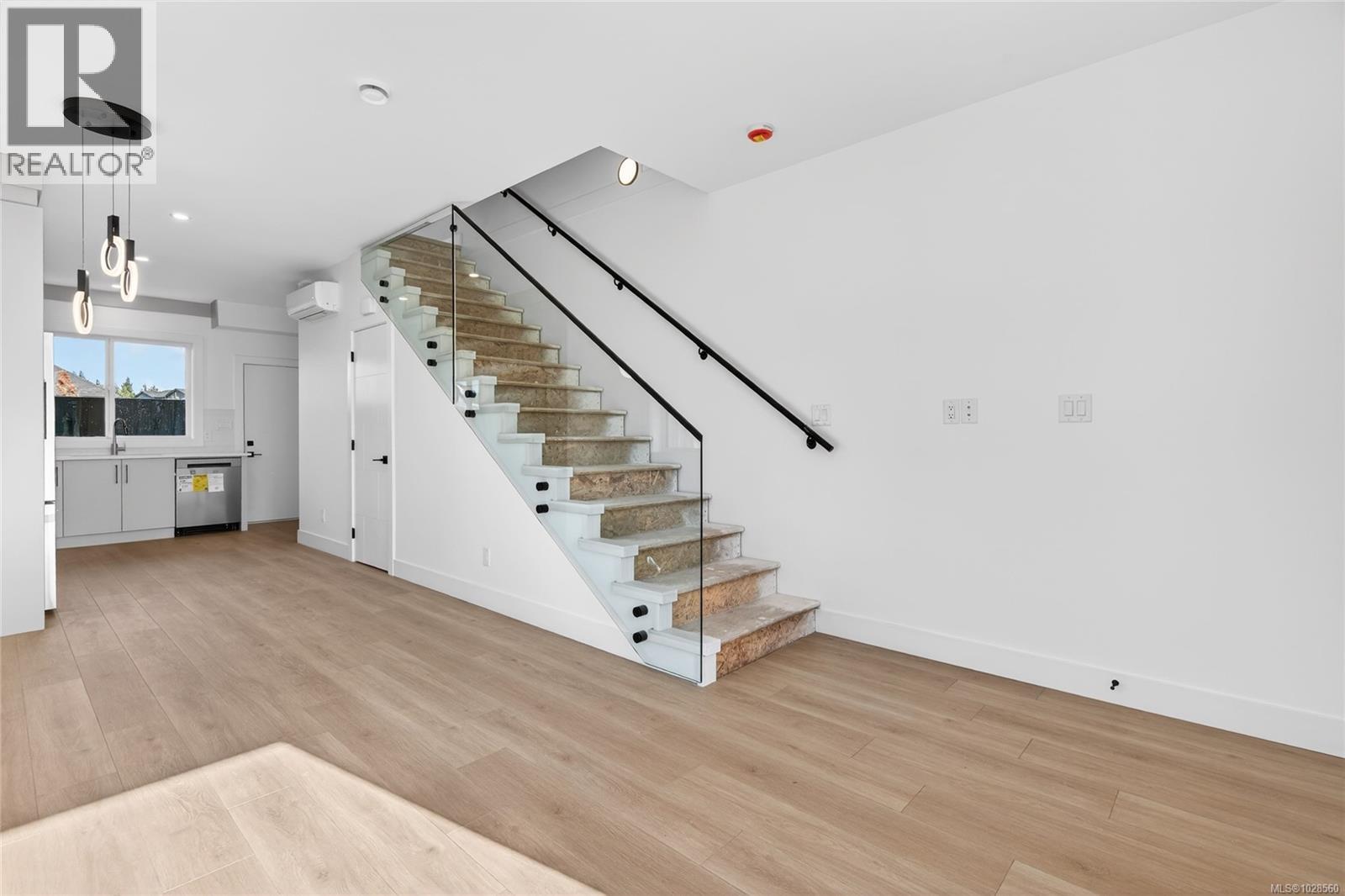 #1 704 BEAVER CREEK BLVD - 8