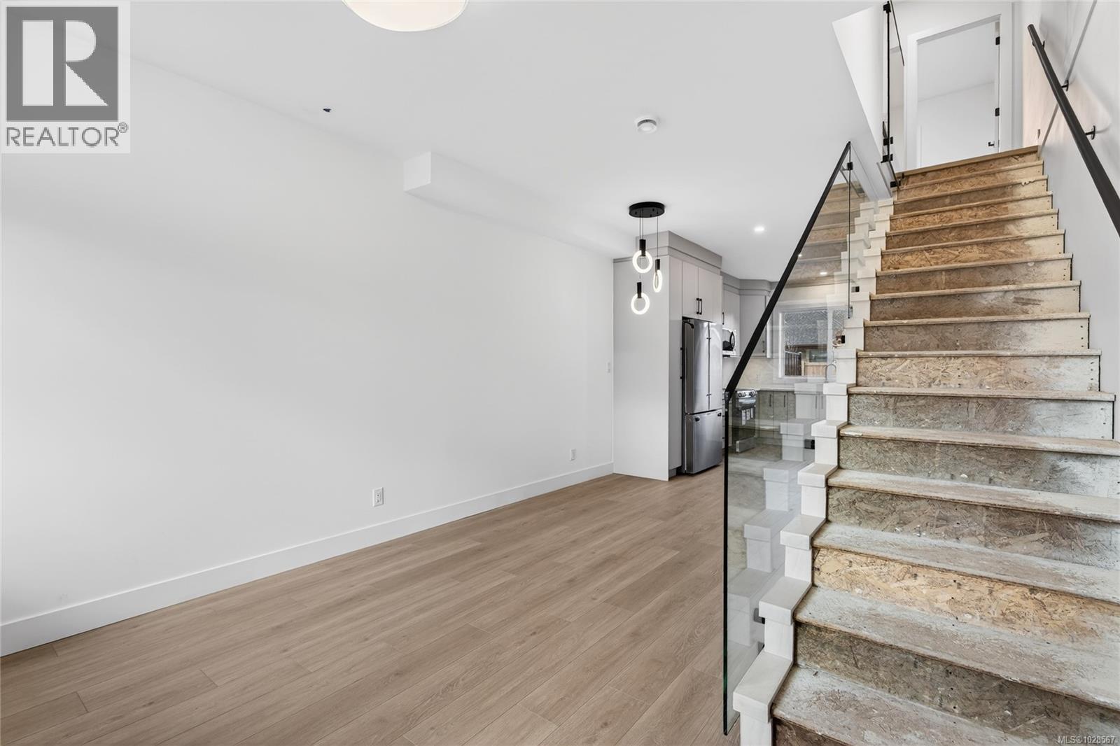 #2 704 BEAVER CREEK BLVD - 8