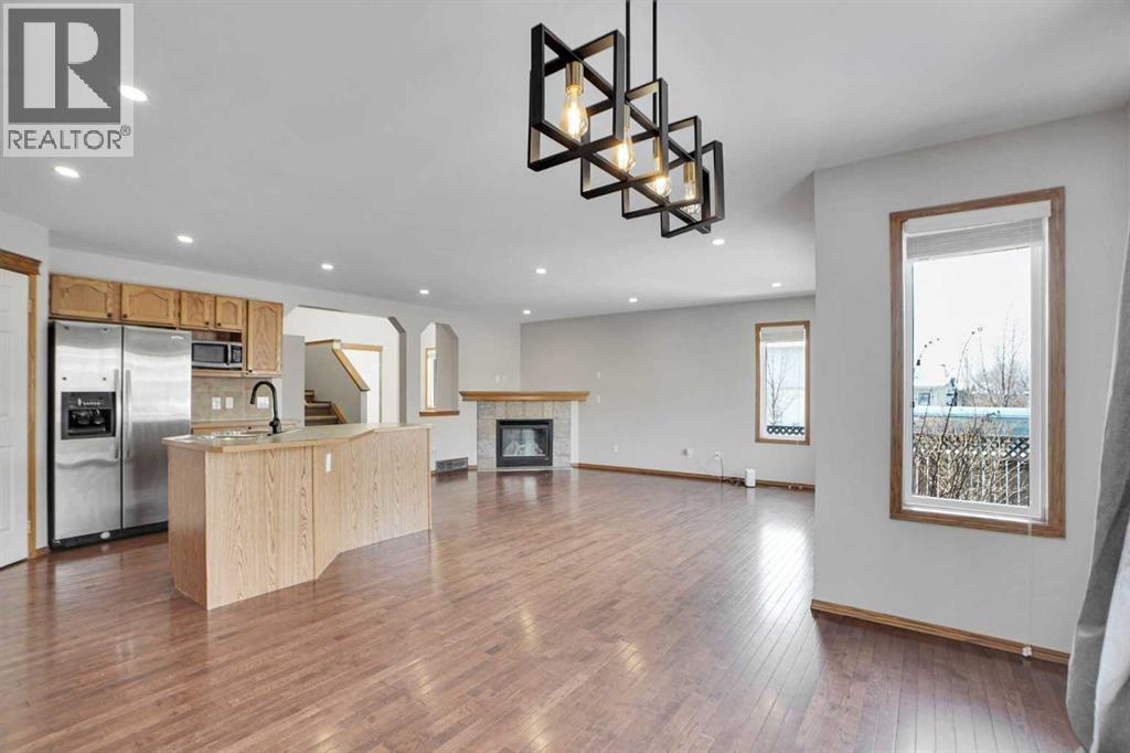 Single Family House for Sale in  Tuscany Meadows Heights NW Tuscany Calgary 