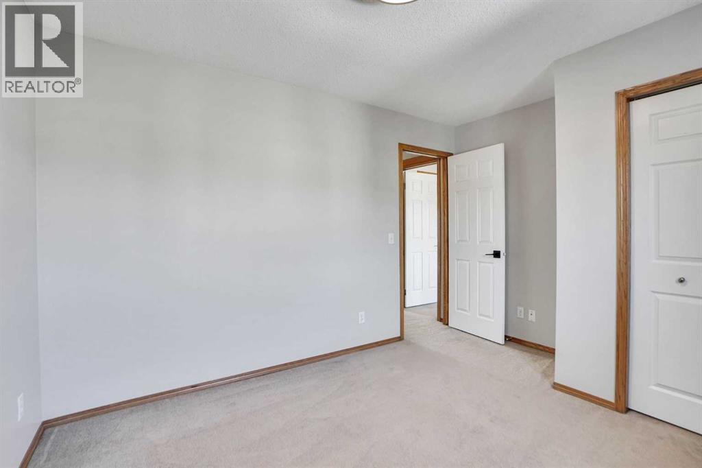 Single Family House for Sale in  Tuscany Meadows Heights NW Tuscany Calgary 