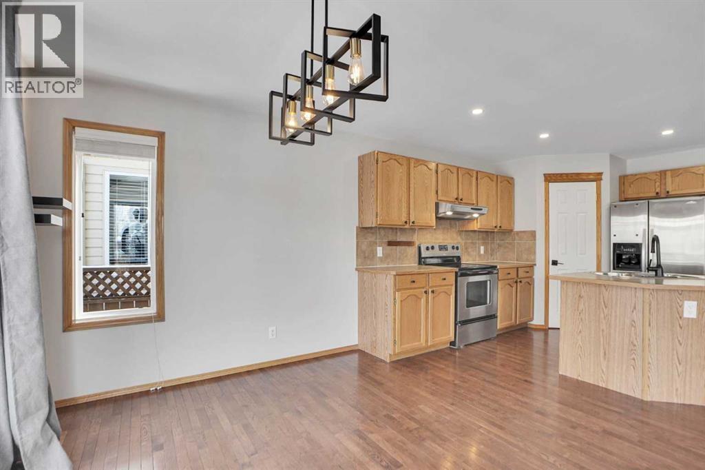 Single Family House for Sale in  Tuscany Meadows Heights NW Tuscany Calgary 