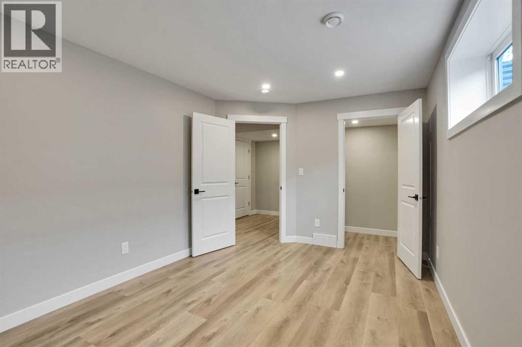 Single Family House for Sale in  Tuscany Meadows Heights NW Tuscany Calgary 