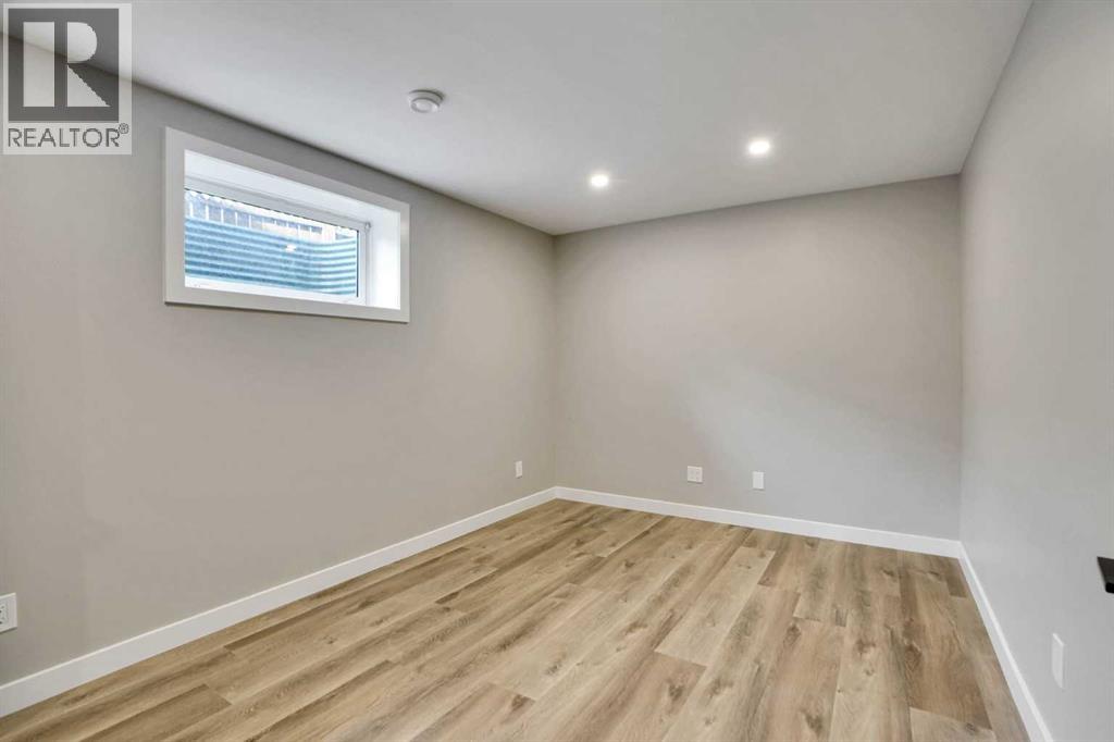 Single Family House for Sale in  Tuscany Meadows Heights NW Tuscany Calgary 