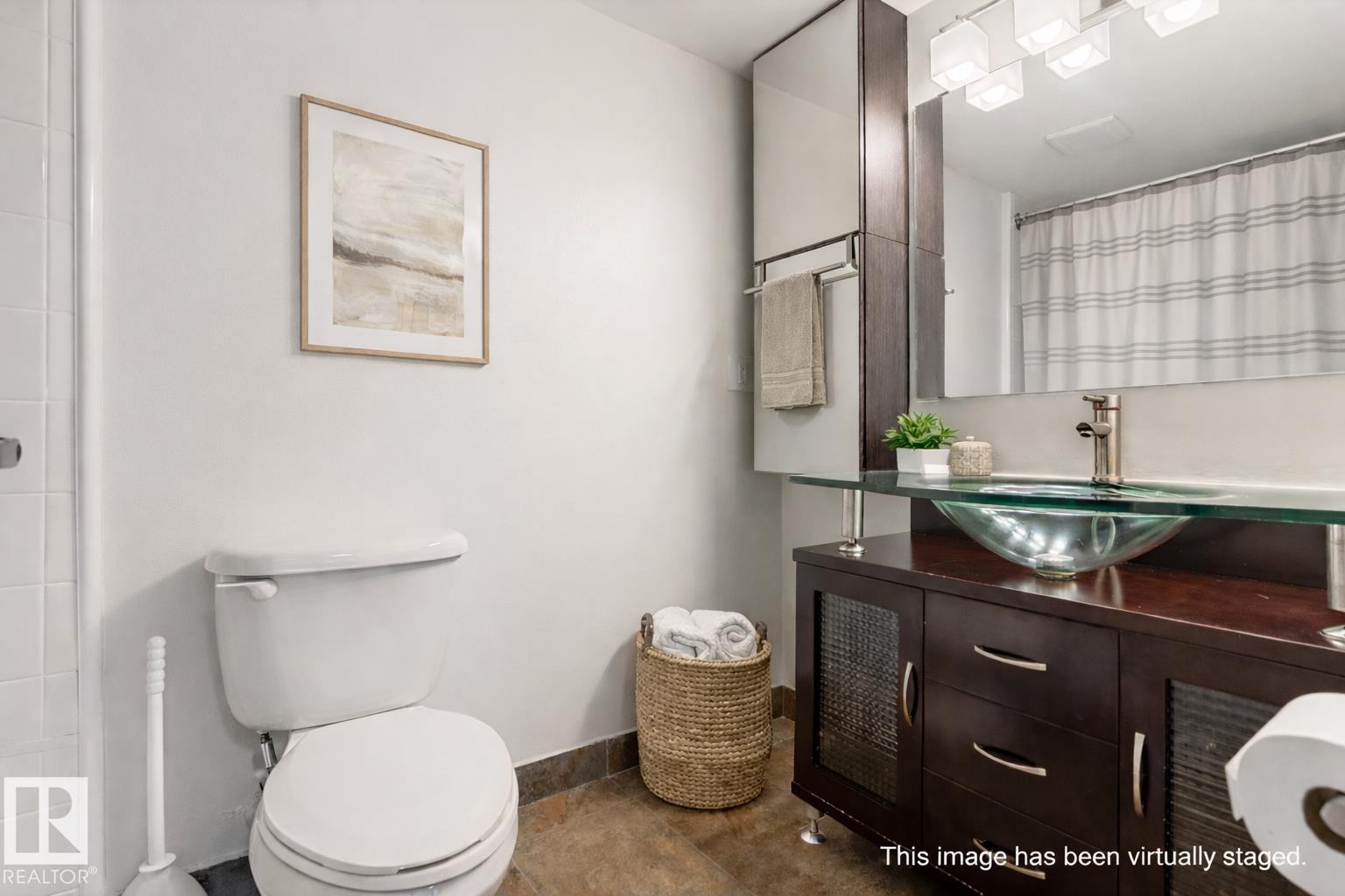 #109 11429 124 ST NW, Edmonton