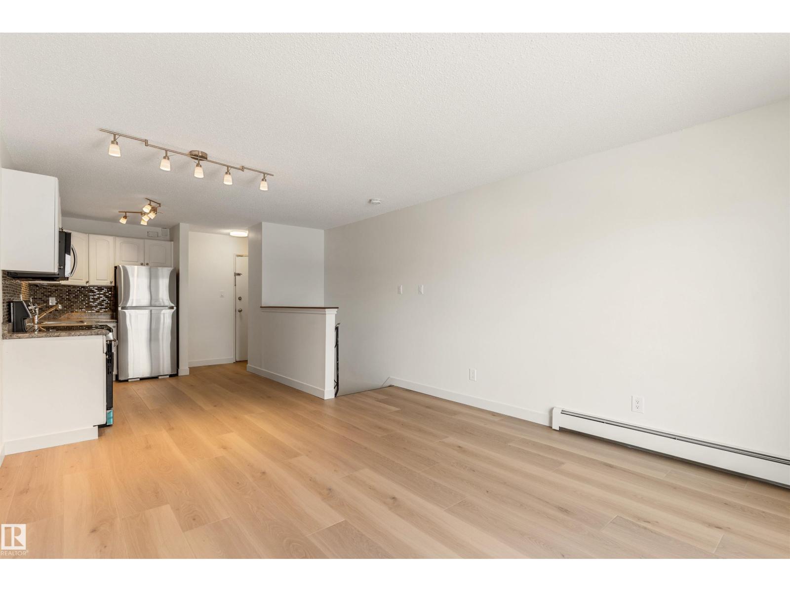 #109 11429 124 ST NW, Edmonton