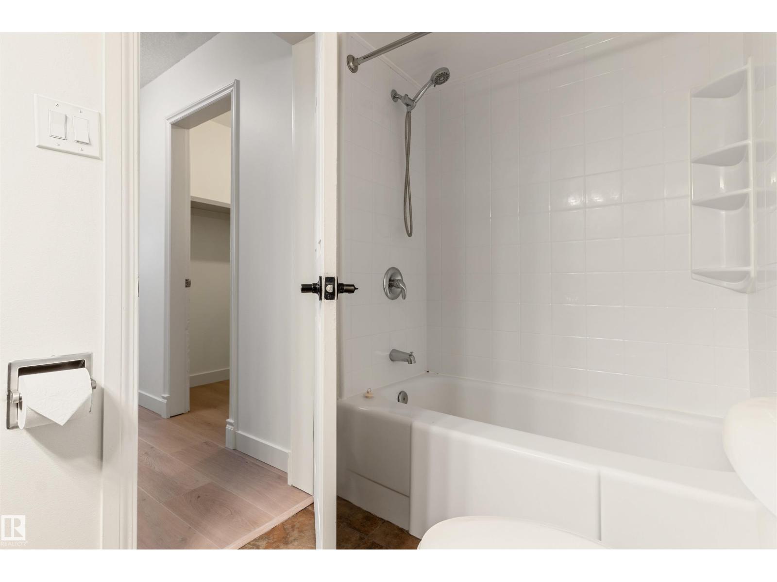 #109 11429 124 ST NW, Edmonton